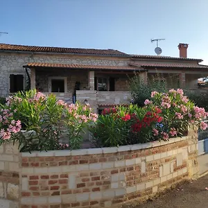 Memic 100 M Do Plaze, Memic Only 100m From Apartmán
